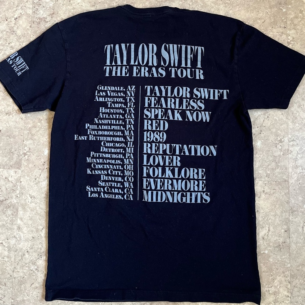 Taylor Swift Shirt Women Medium Black Eras Tour Concert Graphic Album Collage - Picture 7 of 7
